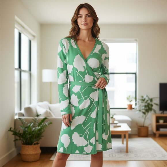 Diane Von Furstenberg XS Green & White Ginko Leaf Wrap Sweater Top Dress - Picture 15 of 16